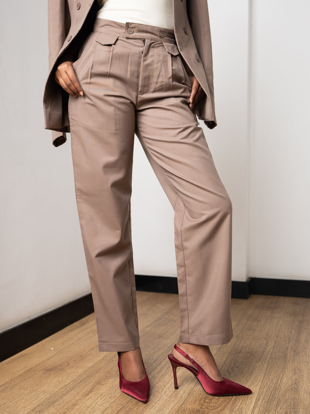 Core Trousers (Brown)